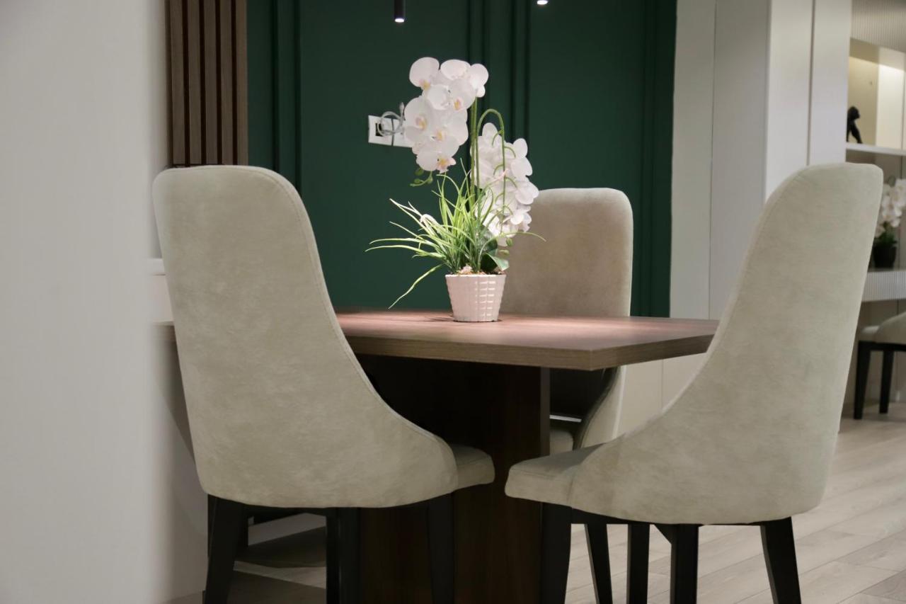 La Grand - New Bazaar Apartment ติรานา ภายนอก รูปภาพ