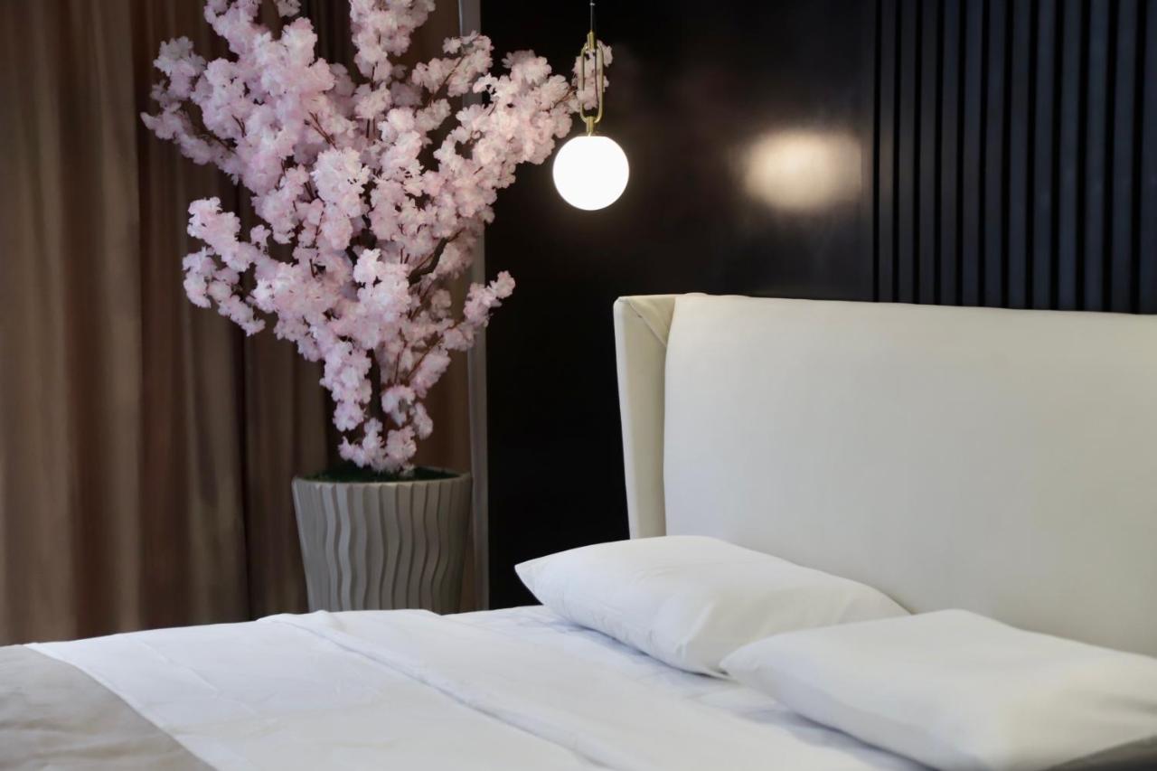 La Grand - New Bazaar Apartment ติรานา ภายนอก รูปภาพ