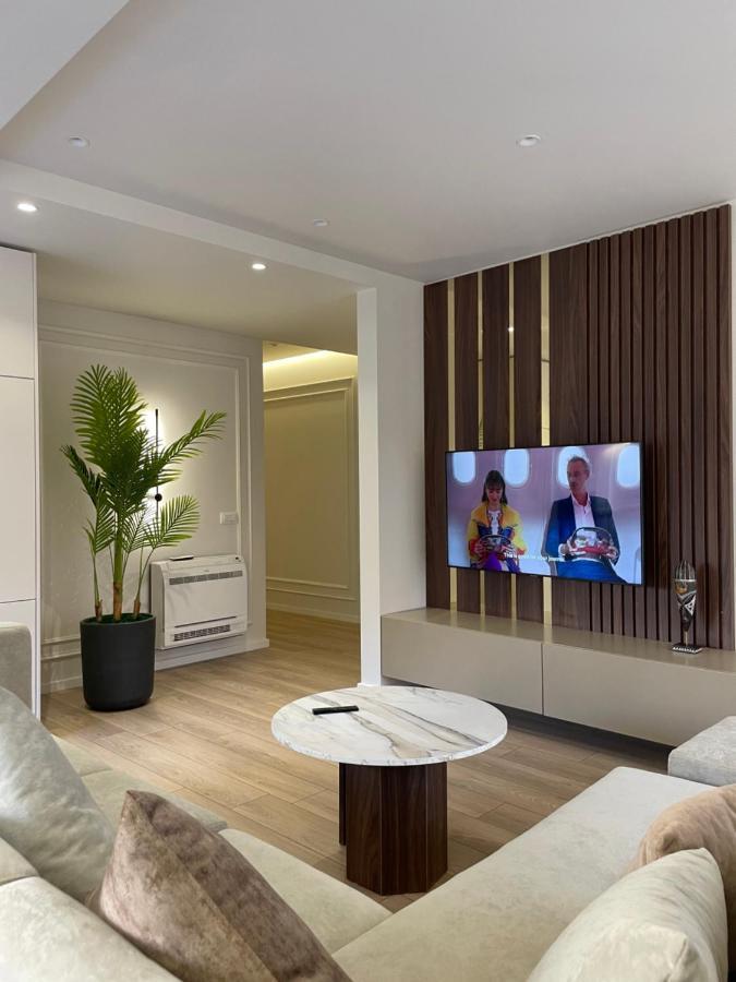 La Grand - New Bazaar Apartment ติรานา ภายนอก รูปภาพ